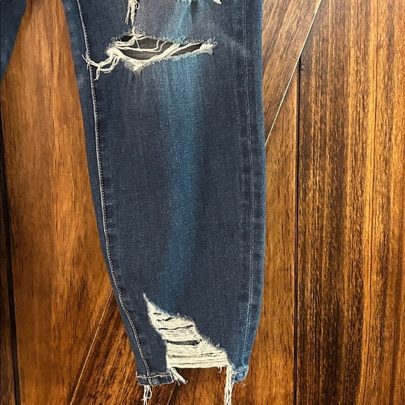 American Eagle Outfitters The Dream Jean 10 X-Short - Picture 3 of 10